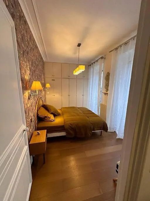 So Chic 72 Montmatre D'exception Apartment Paris