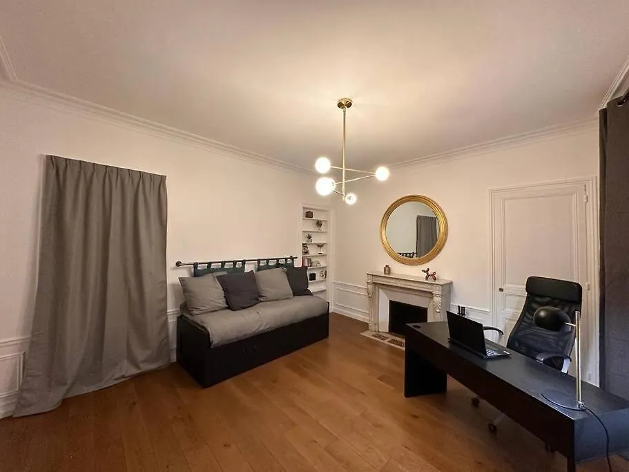 So Chic 72 Montmatre D'exception Appartement Parijs