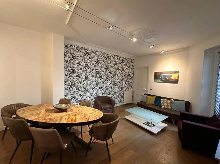 So Chic 72 Montmatre D'exception Appartement Parijs
