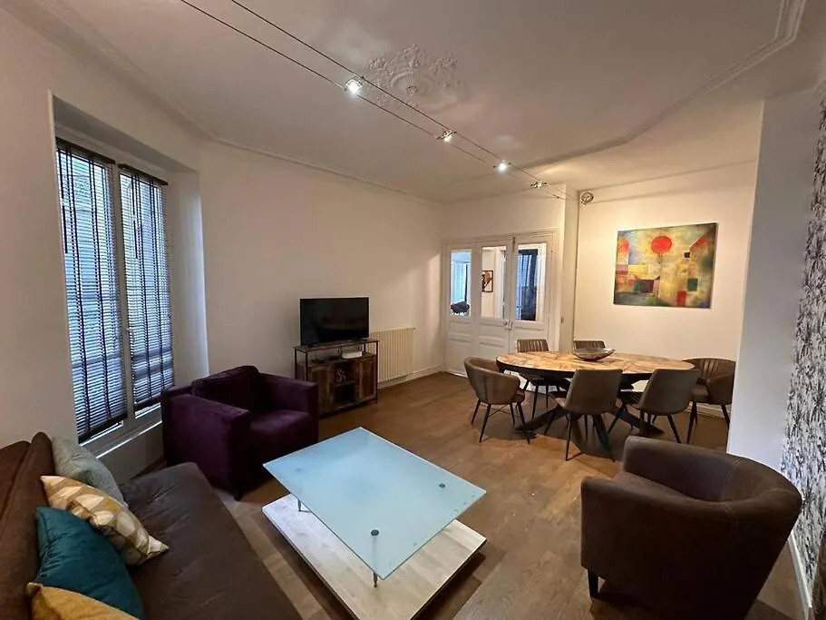 So Chic 72 Montmatre D'exception